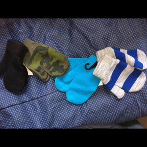 Set of 2 gloves for kids